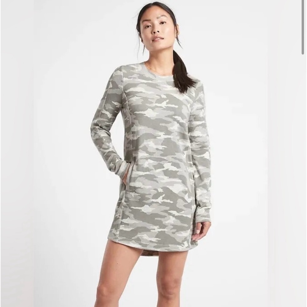 NWOT Athleta Balance Camo Tunic Dress - Sage+ Grey